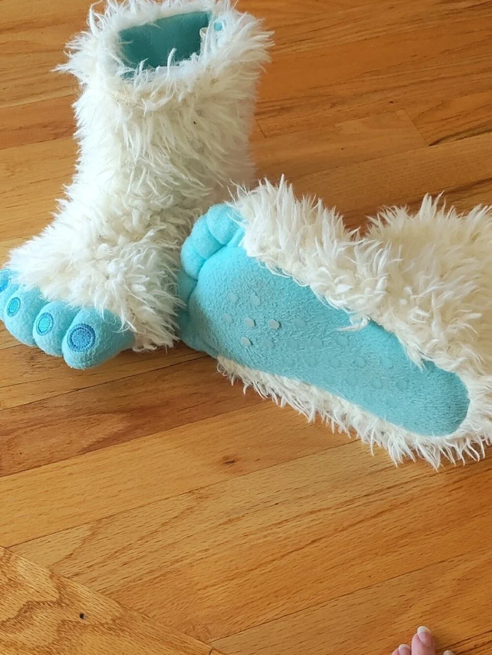 Target White Fuzzy Blue Monster Toe Kids Slippers